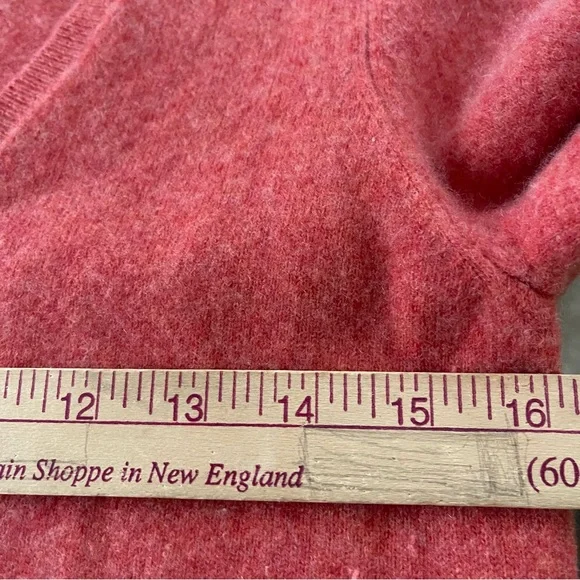 LL Bean Cashmere Sweater Small Coral V Neck Half Sleeve‎ Fuzzy Colorful Carrier - Picture 5 of 8